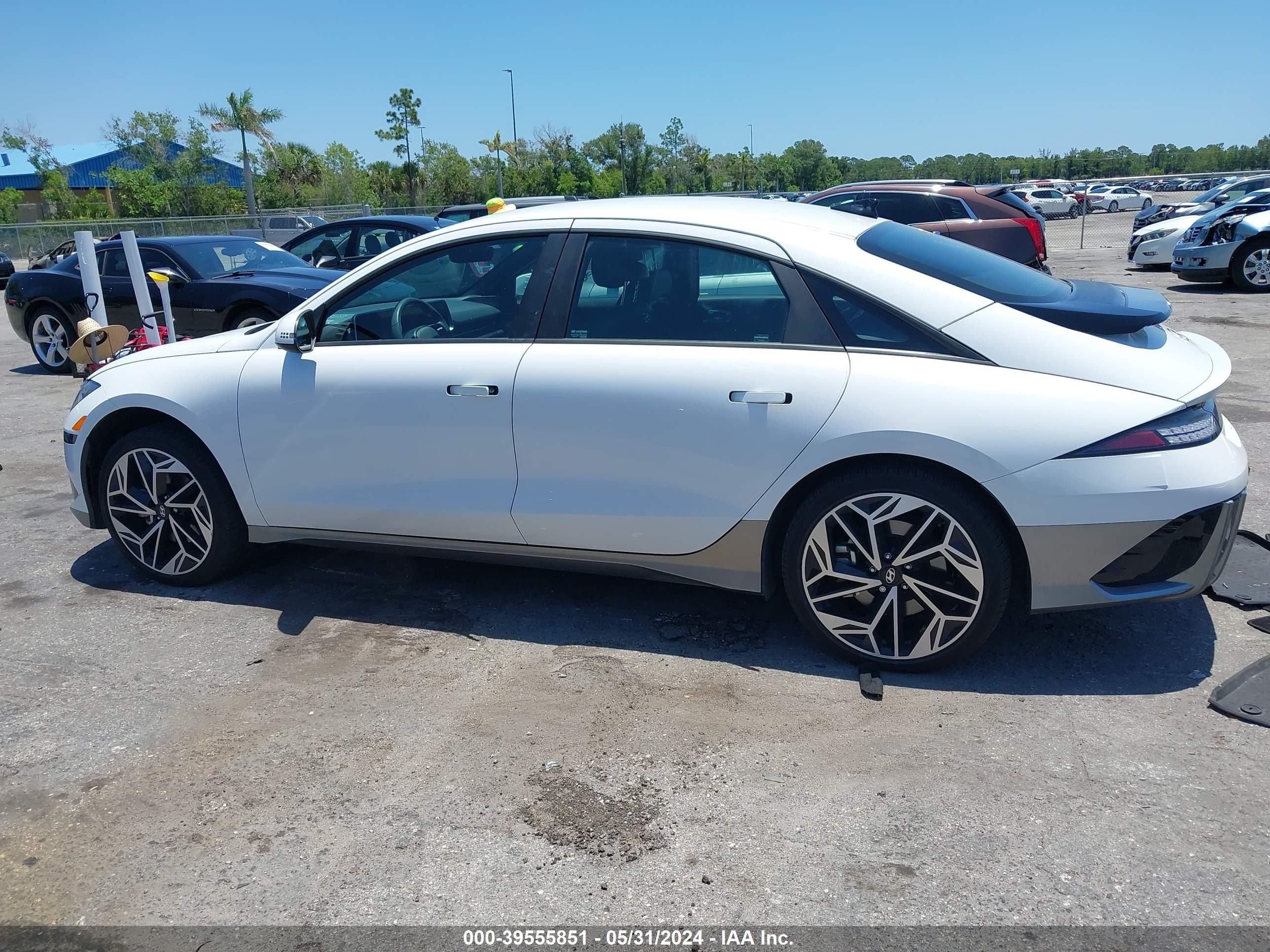 Photo 13 VIN: KMHM34AA0PA031319 - HYUNDAI IONIQ 6 