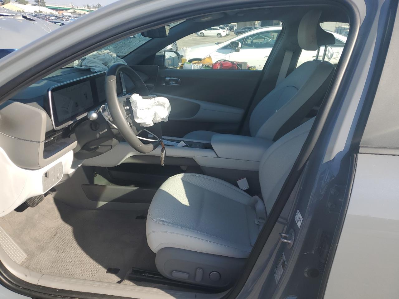 Photo 6 VIN: KMHM34AA0PA046435 - HYUNDAI IONIQ 