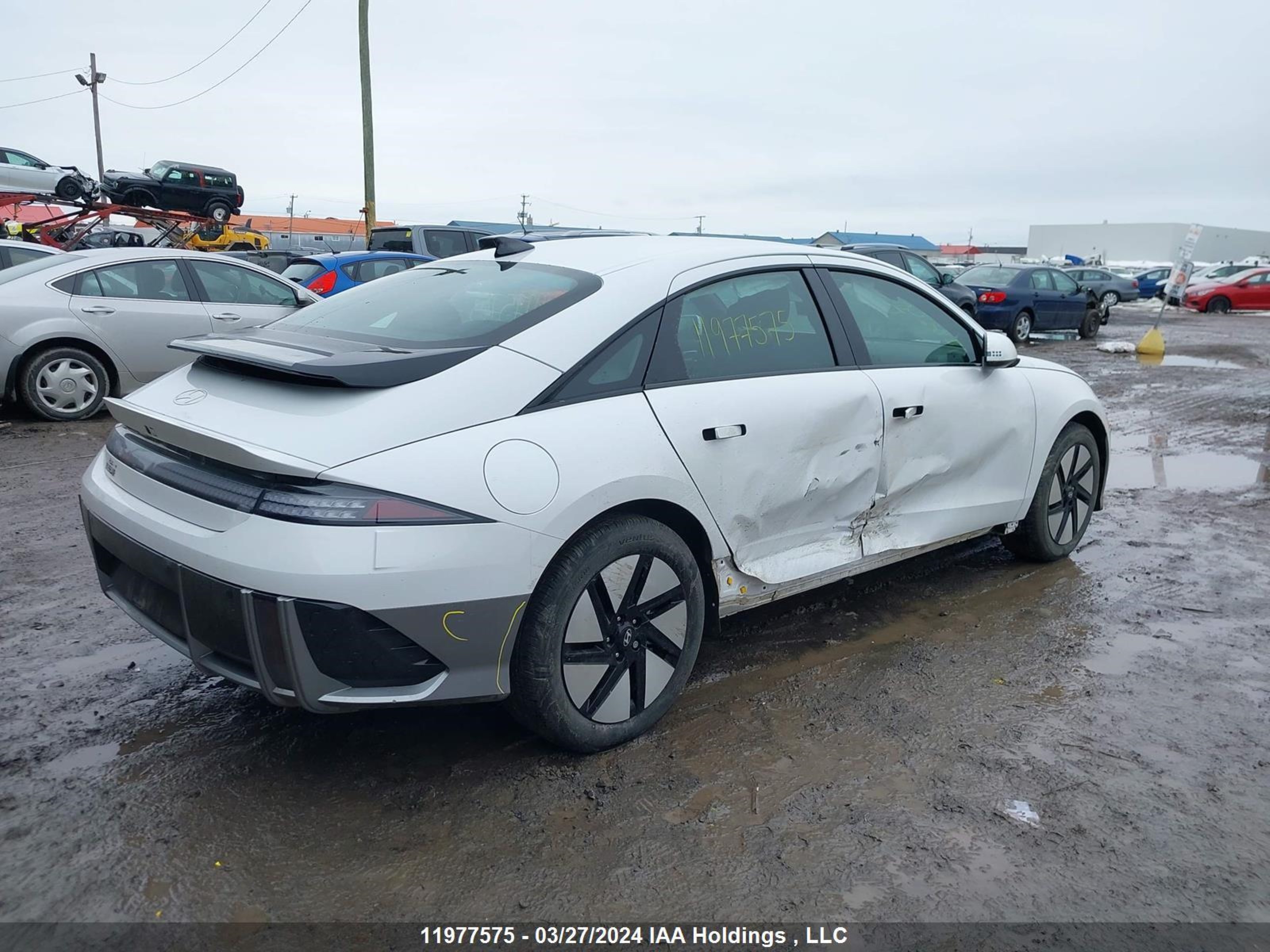 Photo 3 VIN: KMHM34AA7RA056530 - HYUNDAI IONIQ 