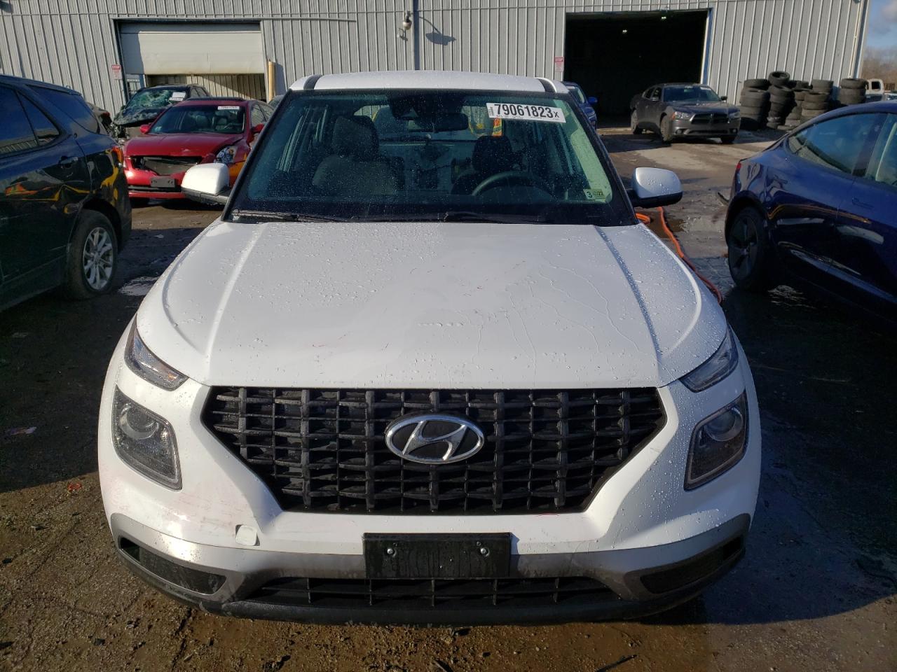 Photo 4 VIN: KMHRB8A37MU096986 - HYUNDAI VENUE 