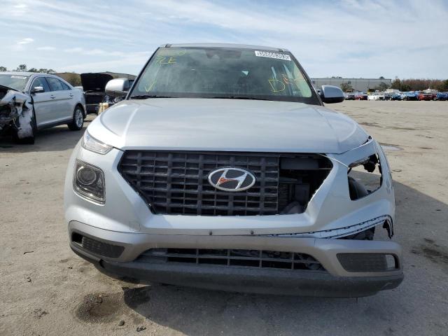 Photo 4 VIN: KMHRB8A38MU096365 - HYUNDAI VENUE SE 