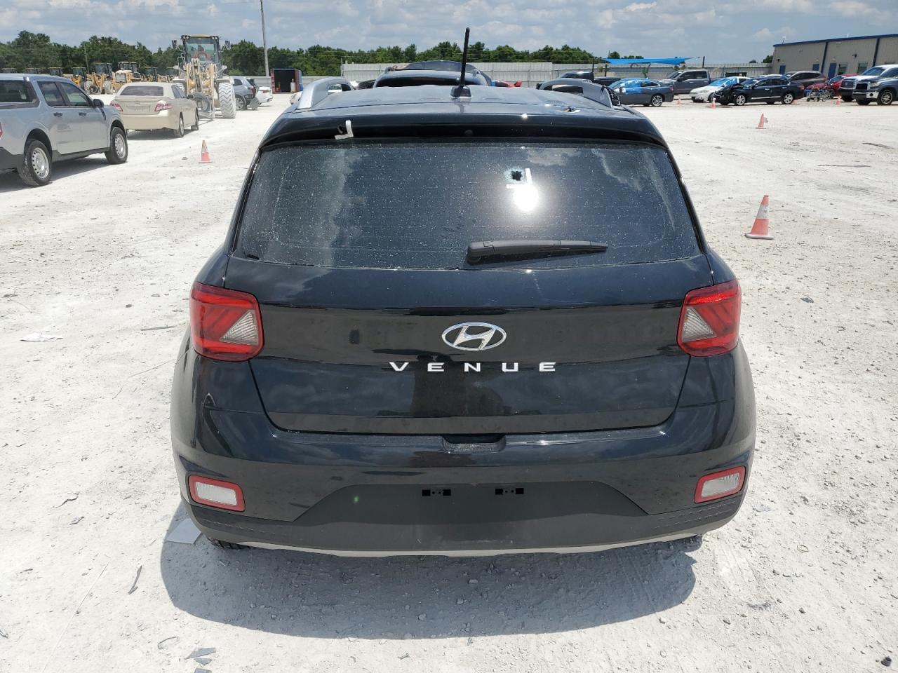 Photo 5 VIN: KMHRC8A32PU253793 - HYUNDAI VENUE 