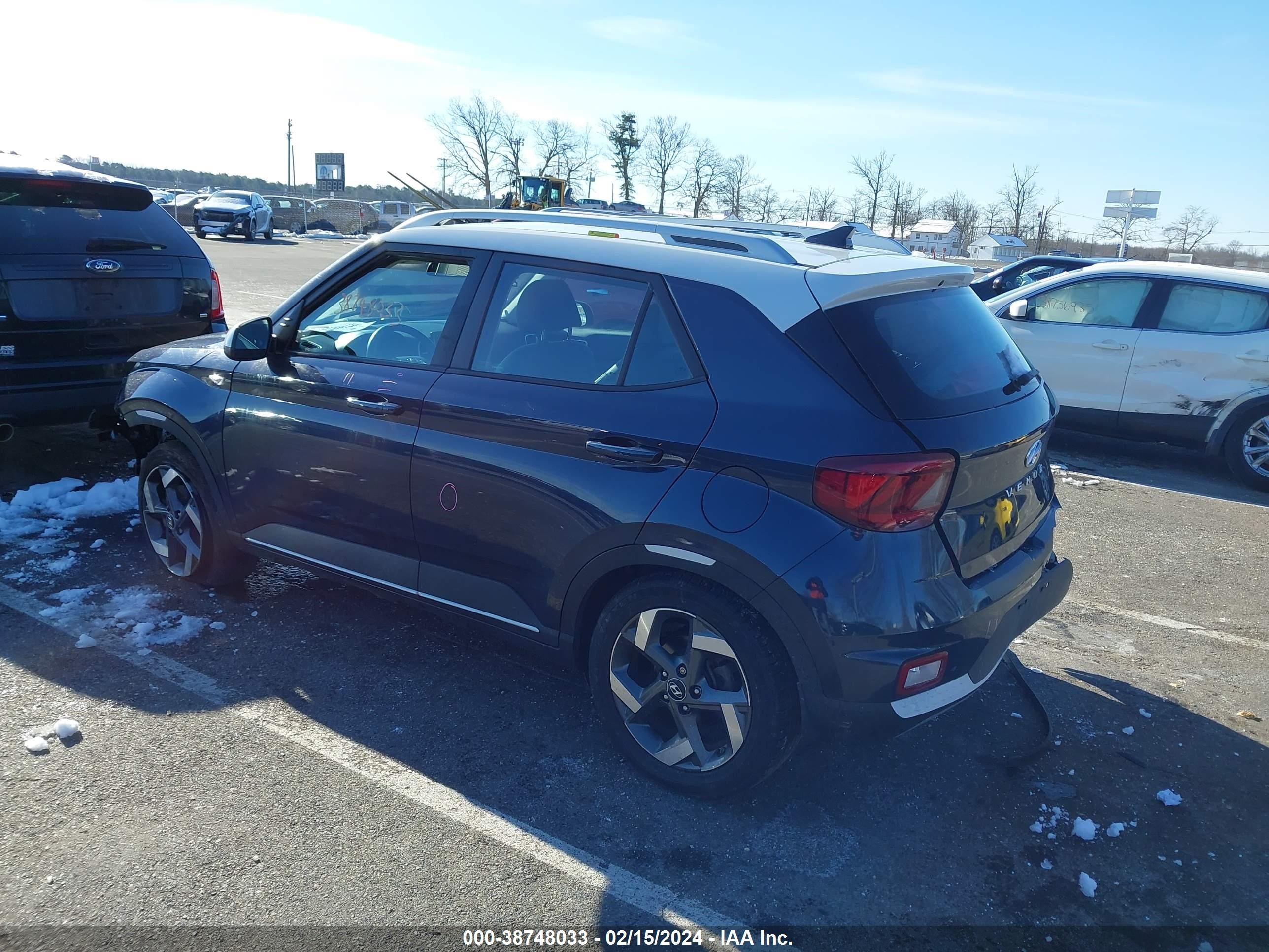 Photo 2 VIN: KMHRC8A35MU101387 - HYUNDAI VENUE 