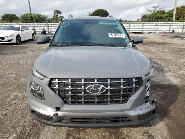 Photo 4 VIN: KMHRC8A3XPU229712 - HYUNDAI VENUE 