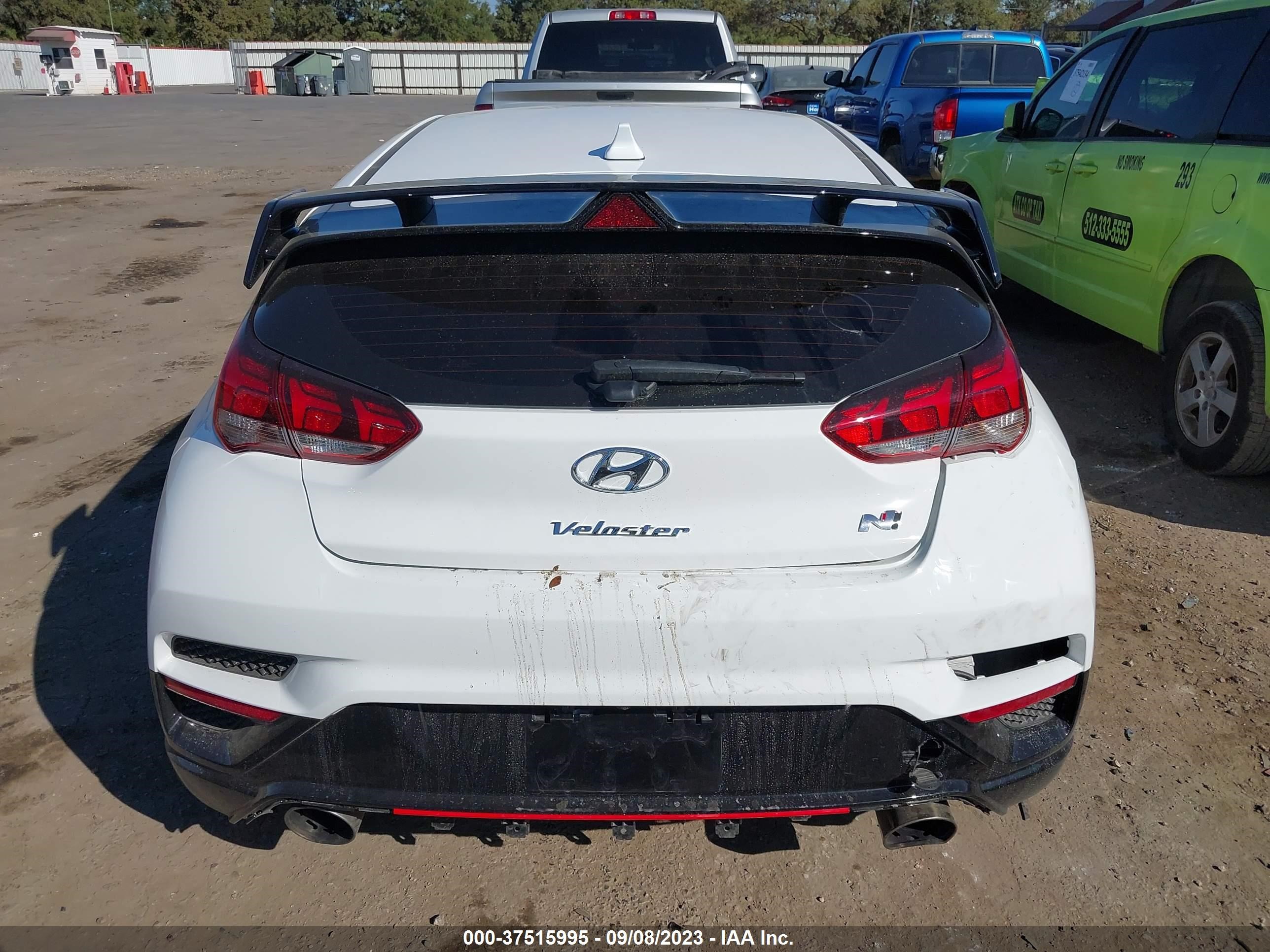 Photo 15 VIN: KMHT36AH6NU015450 - HYUNDAI VELOSTER 