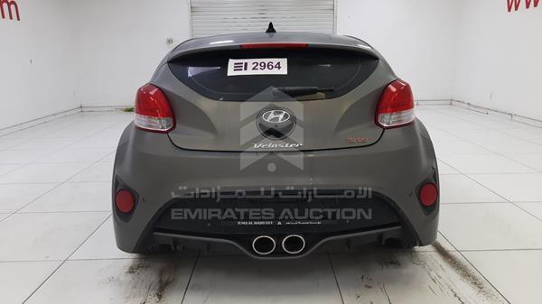 Photo 4 VIN: KMHTC01E0GU246790 - HYUNDAI VELOSTER 