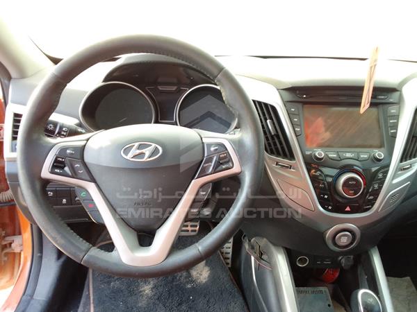 Photo 22 VIN: KMHTC61C1DU123493 - HYUNDAI VELOSTER 