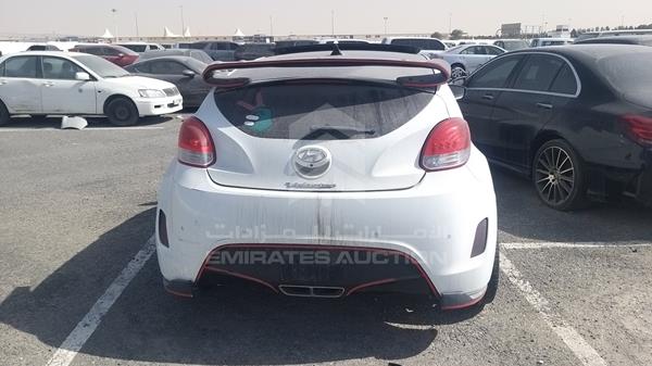 Photo 8 VIN: KMHTC61C4EU163942 - HYUNDAI VELOSTER 