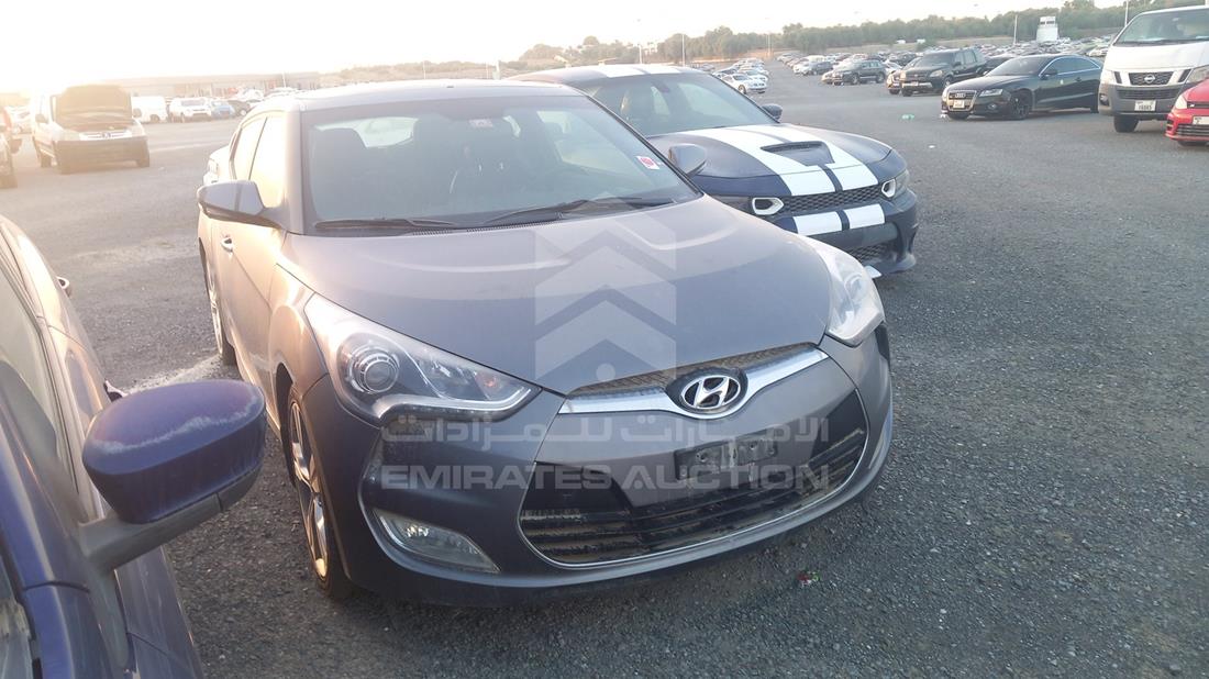 Photo 12 VIN: KMHTC61CXHU302914 - HYUNDAI VELOSTER 