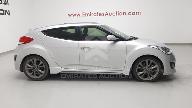 Photo 11 VIN: KMHTC61E0HU298082 - HYUNDAI VELOSTER 