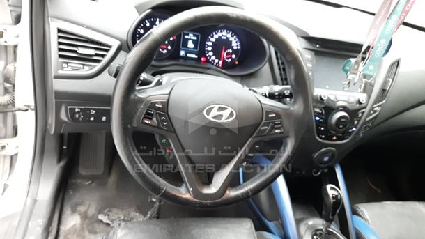 Photo 17 VIN: KMHTC61E0HU298082 - HYUNDAI VELOSTER 