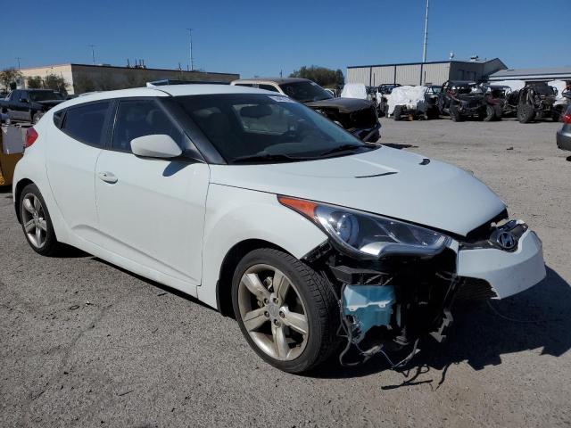 Photo 3 VIN: KMHTC6AD0CU042153 - HYUNDAI VELOSTER 