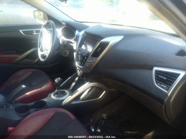 Photo 4 VIN: KMHTC6AD0CU058997 - HYUNDAI VELOSTER 