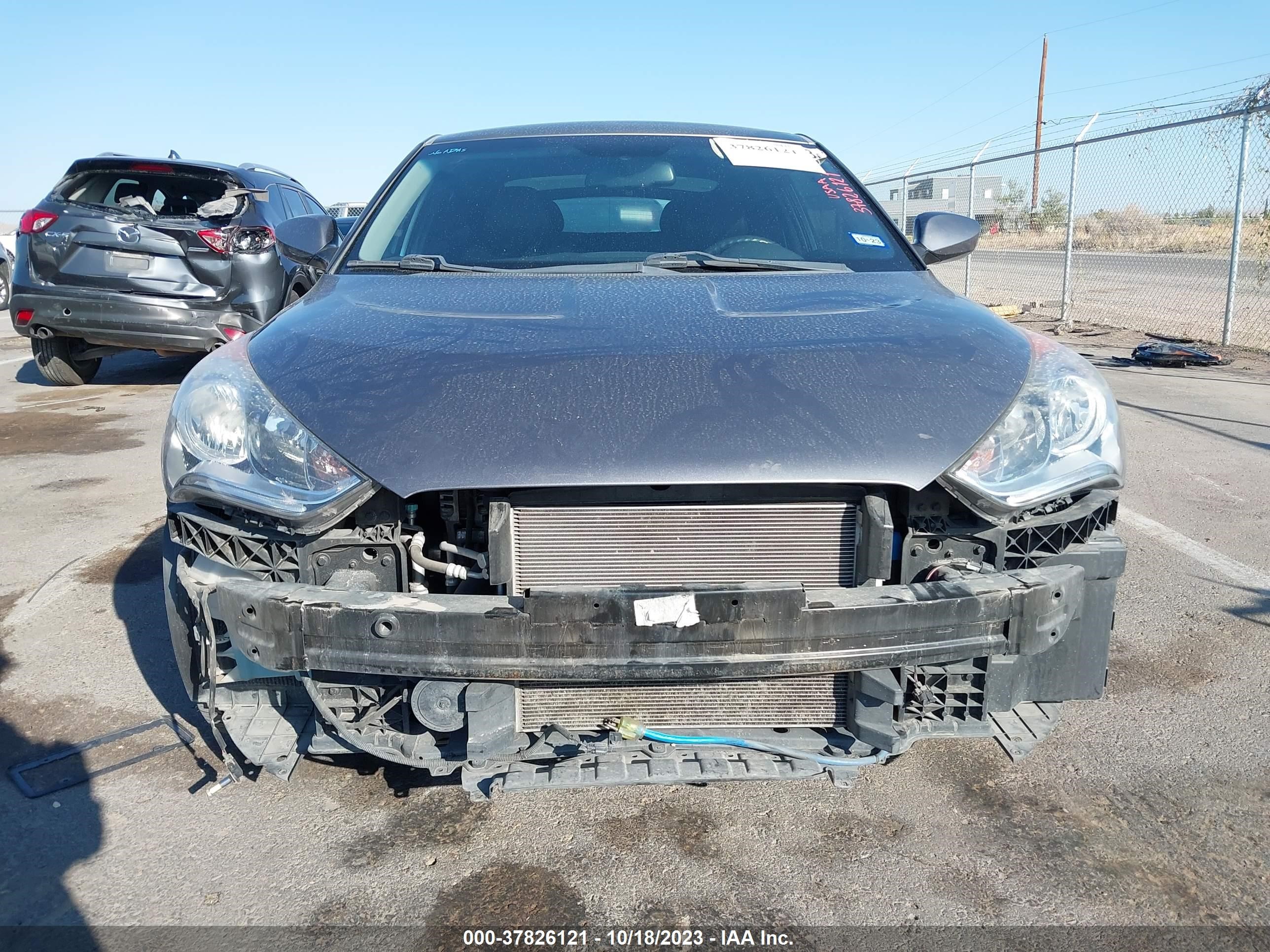 Photo 5 VIN: KMHTC6AD0CU067845 - HYUNDAI VELOSTER 