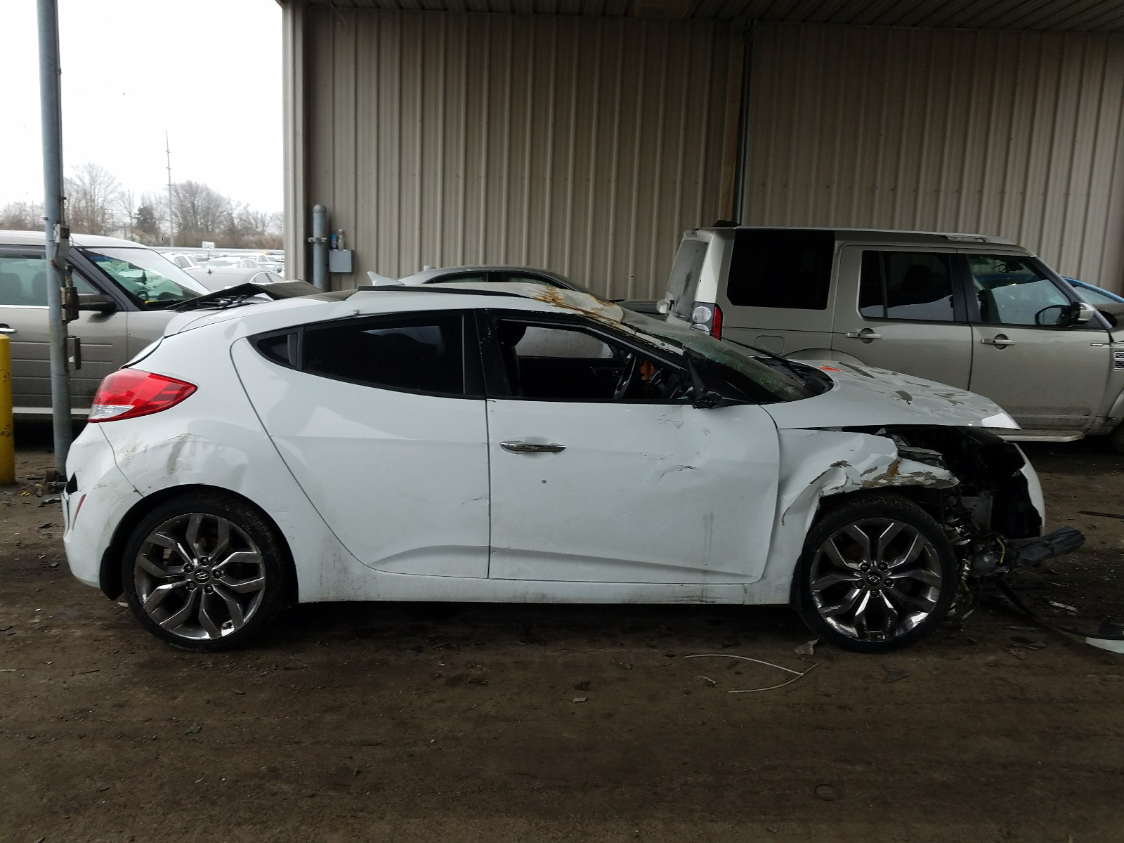 Photo 8 VIN: KMHTC6AD0FU219529 - HYUNDAI VELOSTER 