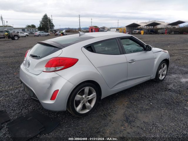 Photo 3 VIN: KMHTC6AD0FU236783 - HYUNDAI VELOSTER 