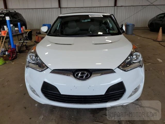 Photo 4 VIN: KMHTC6AD0FU236993 - HYUNDAI VELOSTER 