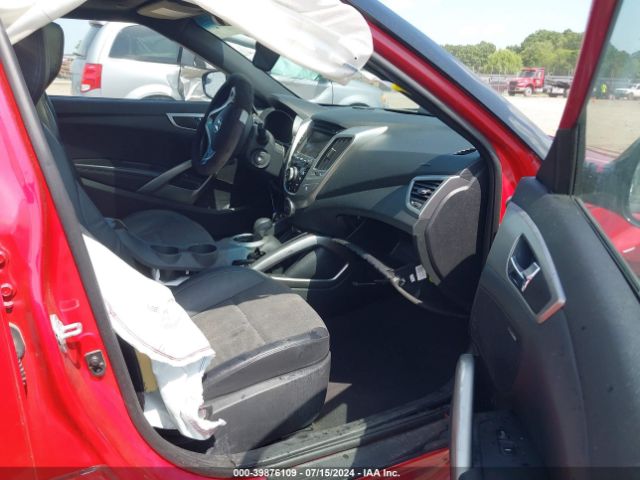 Photo 4 VIN: KMHTC6AD0GU248885 - HYUNDAI VELOSTER 