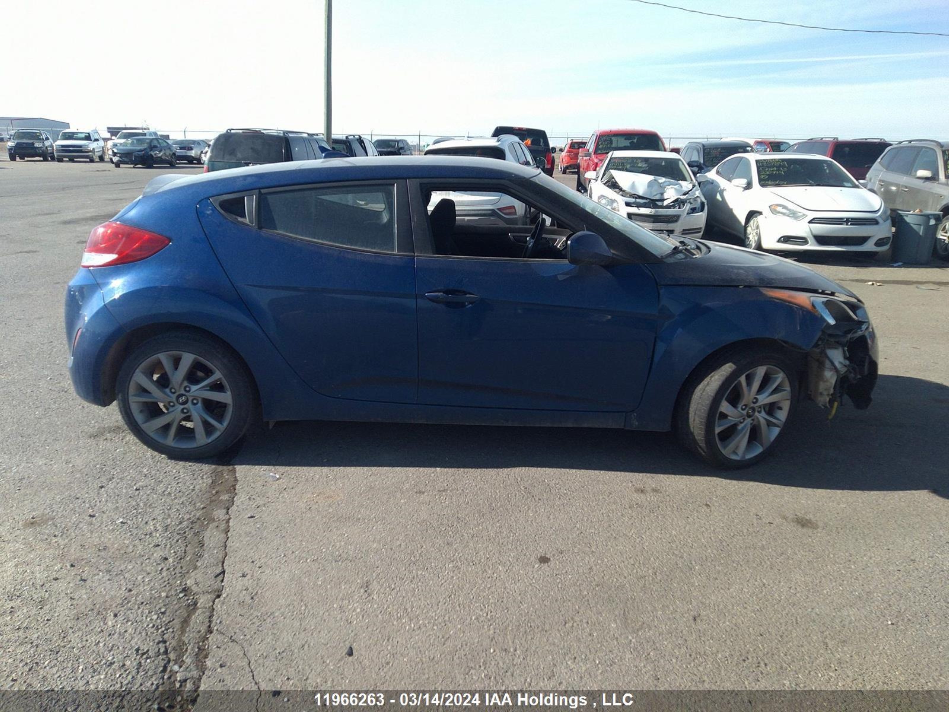 Photo 12 VIN: KMHTC6AD0GU297374 - HYUNDAI VELOSTER 