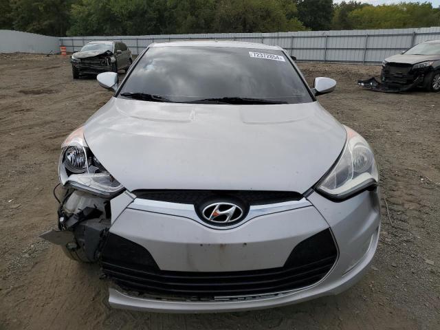 Photo 4 VIN: KMHTC6AD0GU302234 - HYUNDAI VELOSTER 