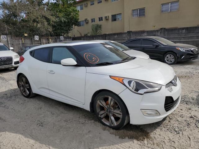 Photo 3 VIN: KMHTC6AD0GU304291 - HYUNDAI VELOSTER 