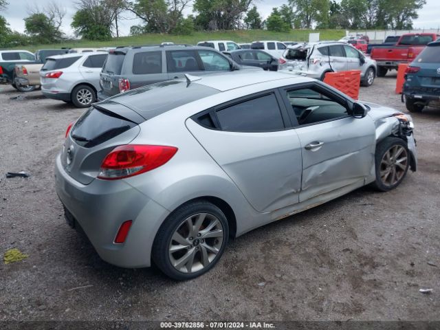 Photo 3 VIN: KMHTC6AD0HU305779 - HYUNDAI VELOSTER 