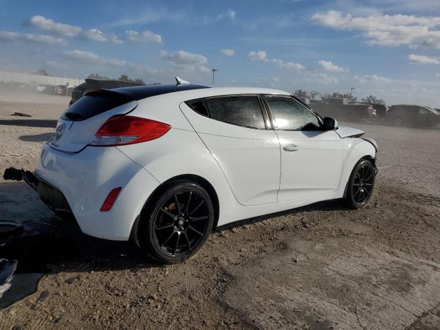 Photo 2 VIN: KMHTC6AD0HU317575 - HYUNDAI VELOSTER 