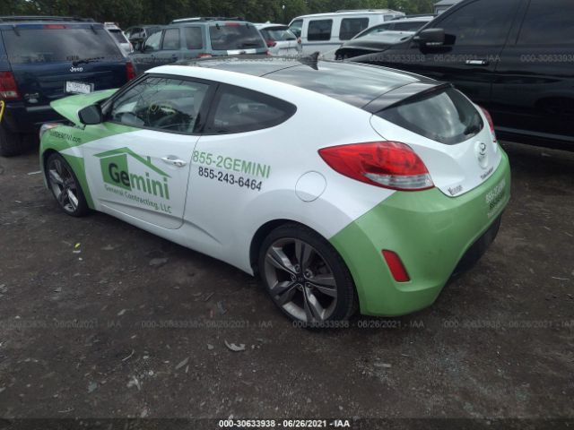 Photo 2 VIN: KMHTC6AD1CU058913 - HYUNDAI VELOSTER 