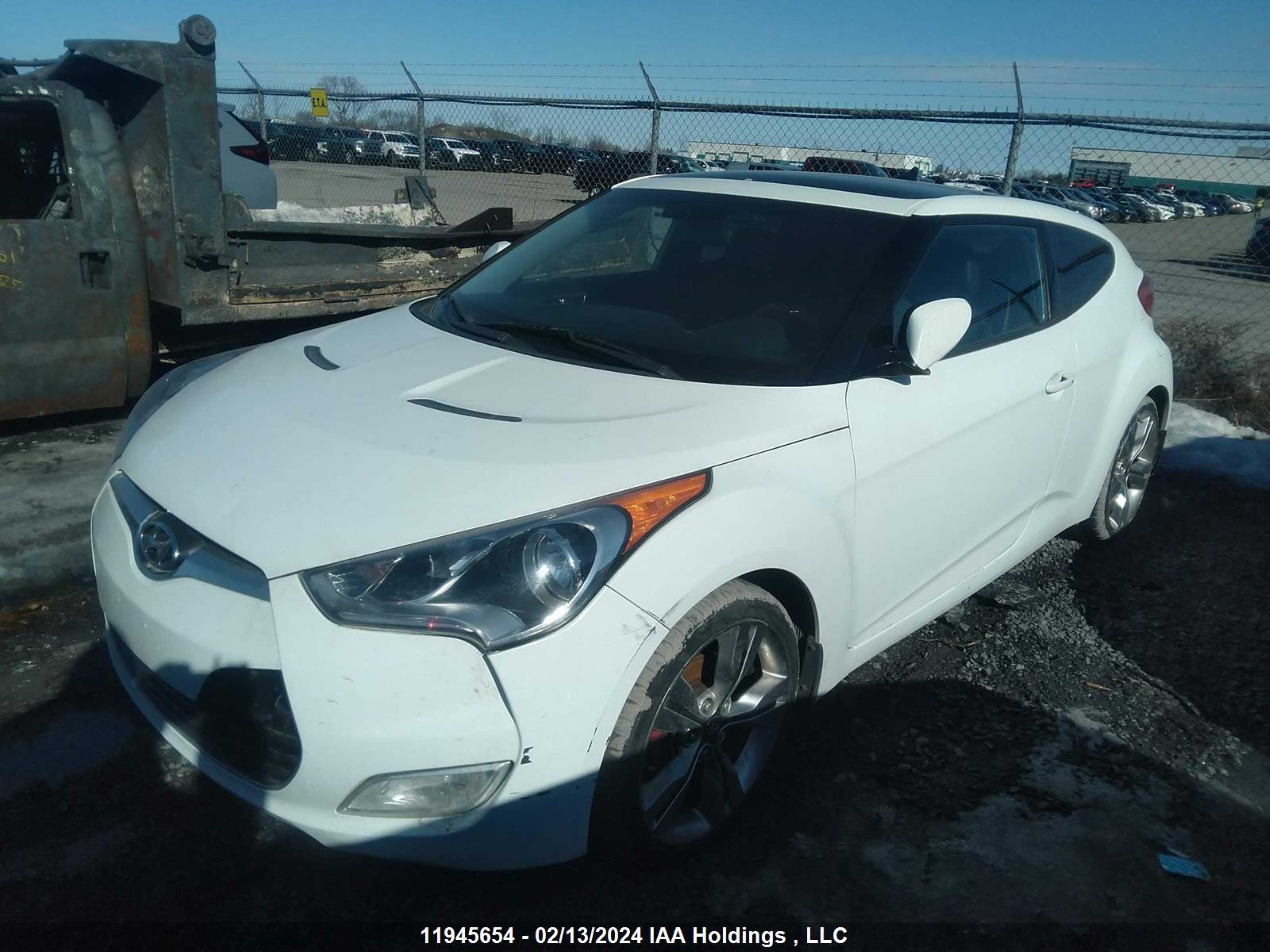 Photo 1 VIN: KMHTC6AD1DU096742 - HYUNDAI VELOSTER 