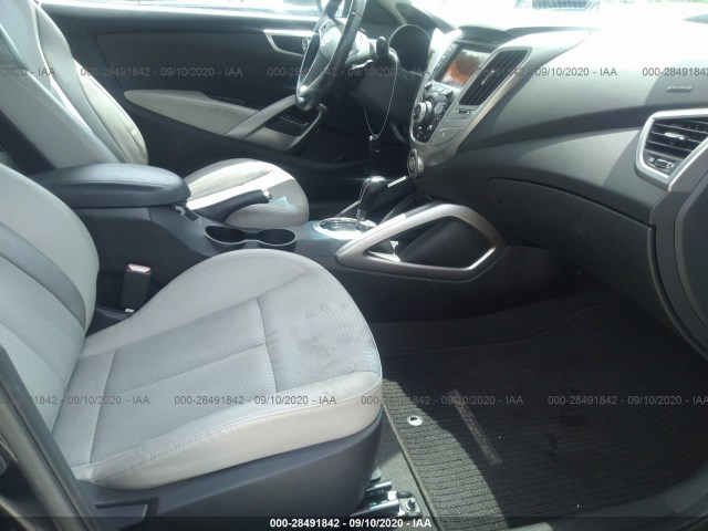 Photo 4 VIN: KMHTC6AD1DU107223 - HYUNDAI VELOSTER 