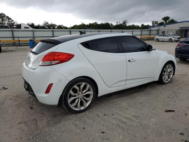 Photo 2 VIN: KMHTC6AD1DU107819 - HYUNDAI VELOSTER 