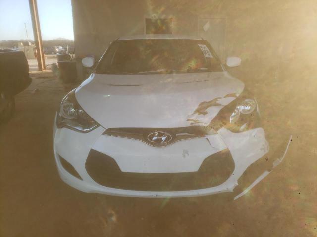 Photo 4 VIN: KMHTC6AD1DU122448 - HYUNDAI VELOSTER 