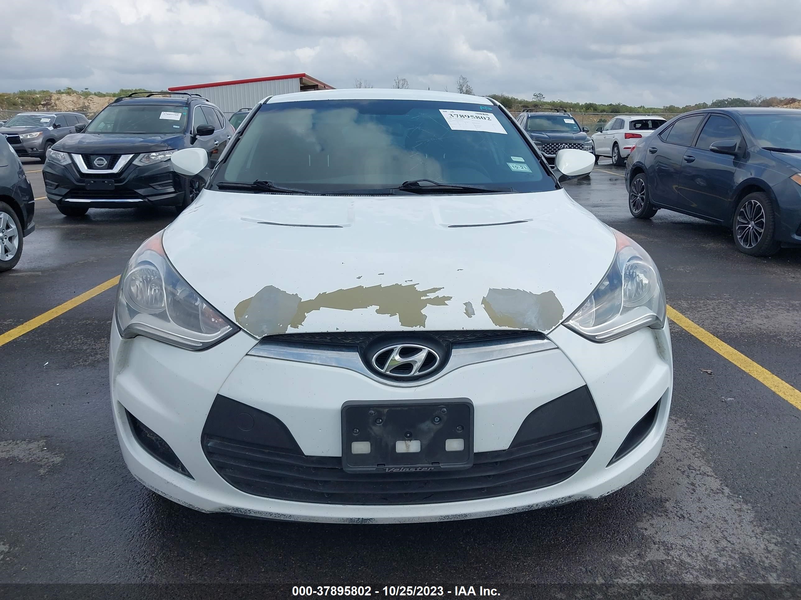 Photo 5 VIN: KMHTC6AD1FU234511 - HYUNDAI VELOSTER 