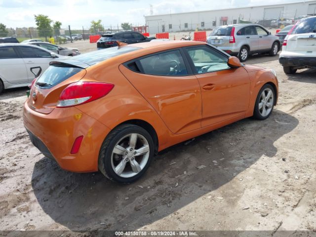 Photo 3 VIN: KMHTC6AD1FU243032 - HYUNDAI VELOSTER 