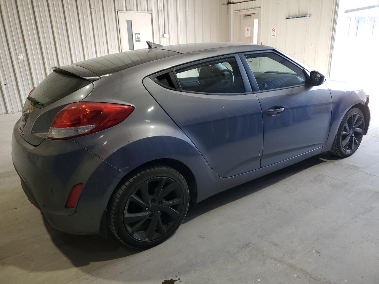 Photo 2 VIN: KMHTC6AD1GU249110 - HYUNDAI VELOSTER 