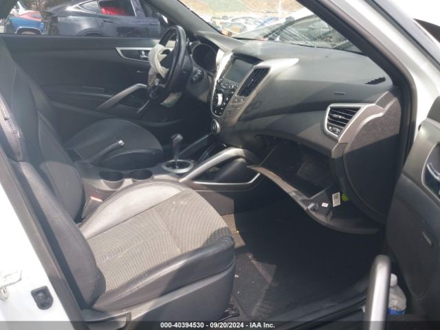 Photo 4 VIN: KMHTC6AD1GU256879 - HYUNDAI VELOSTER 