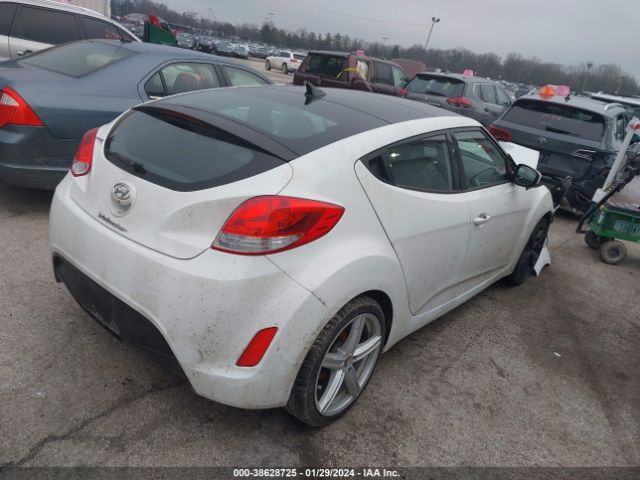 Photo 3 VIN: KMHTC6AD1GU259166 - HYUNDAI VELOSTER 