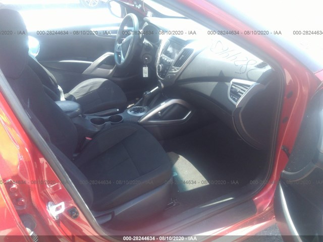 Photo 4 VIN: KMHTC6AD1GU277697 - HYUNDAI VELOSTER 