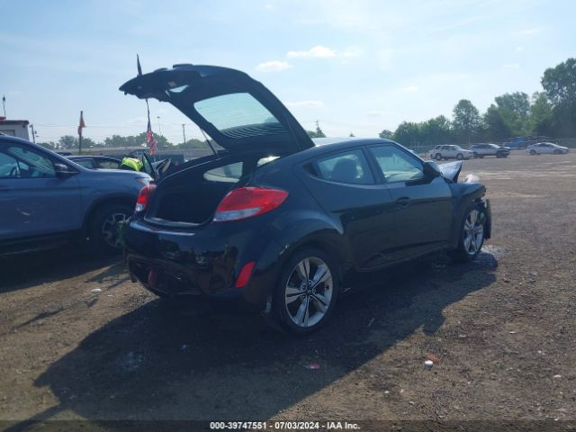 Photo 3 VIN: KMHTC6AD1HU315348 - HYUNDAI VELOSTER 