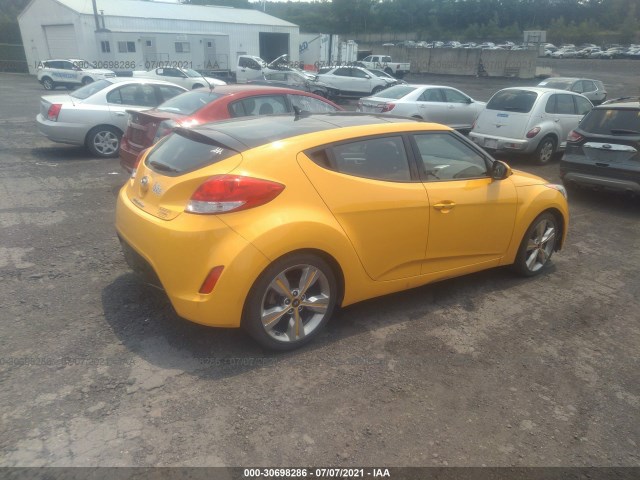 Photo 3 VIN: KMHTC6AD1HU317777 - HYUNDAI VELOSTER 