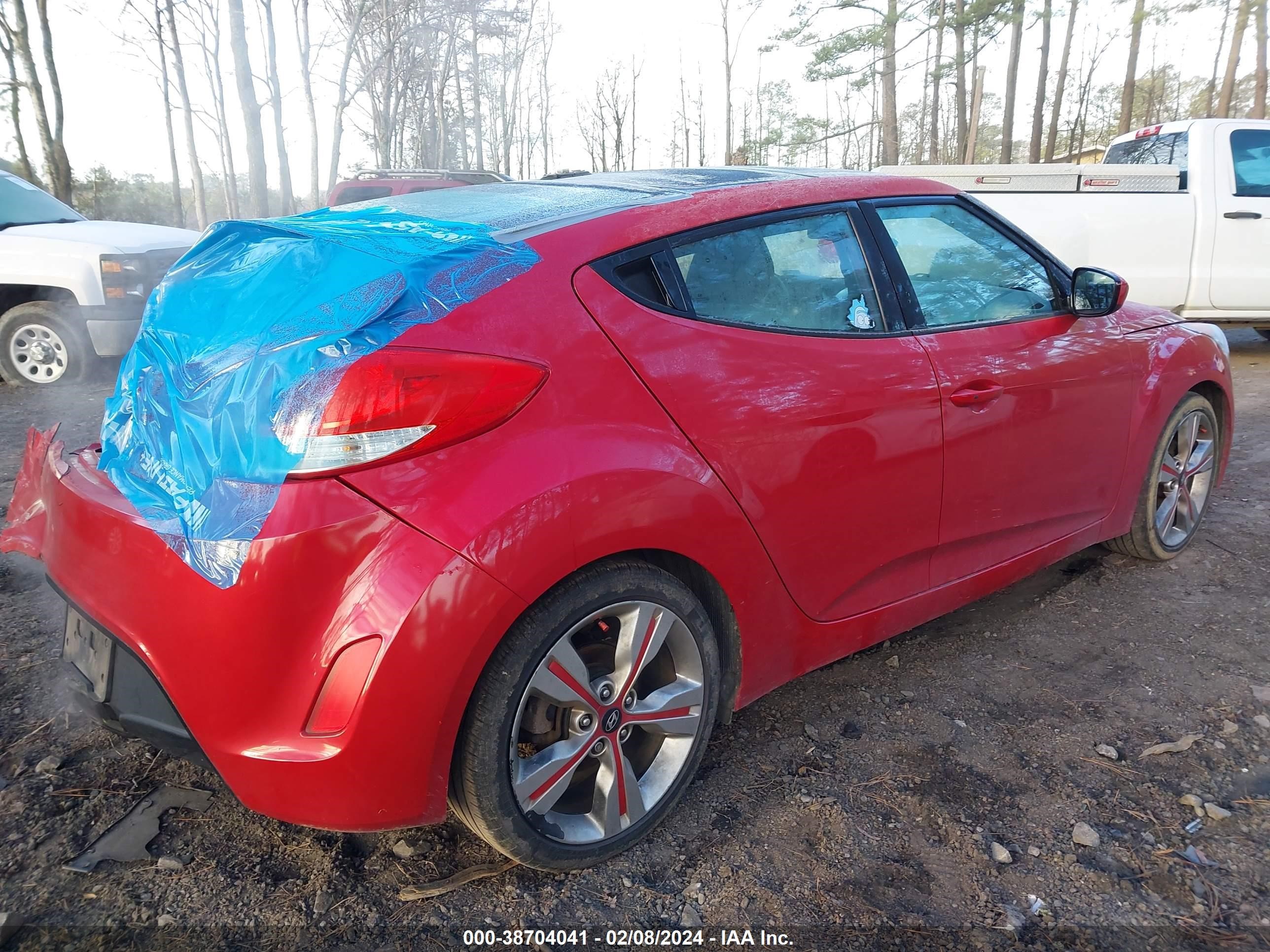 Photo 3 VIN: KMHTC6AD1HU322980 - HYUNDAI VELOSTER 