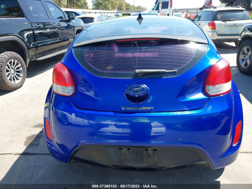 Photo 15 VIN: KMHTC6AD2CU023801 - HYUNDAI VELOSTER 