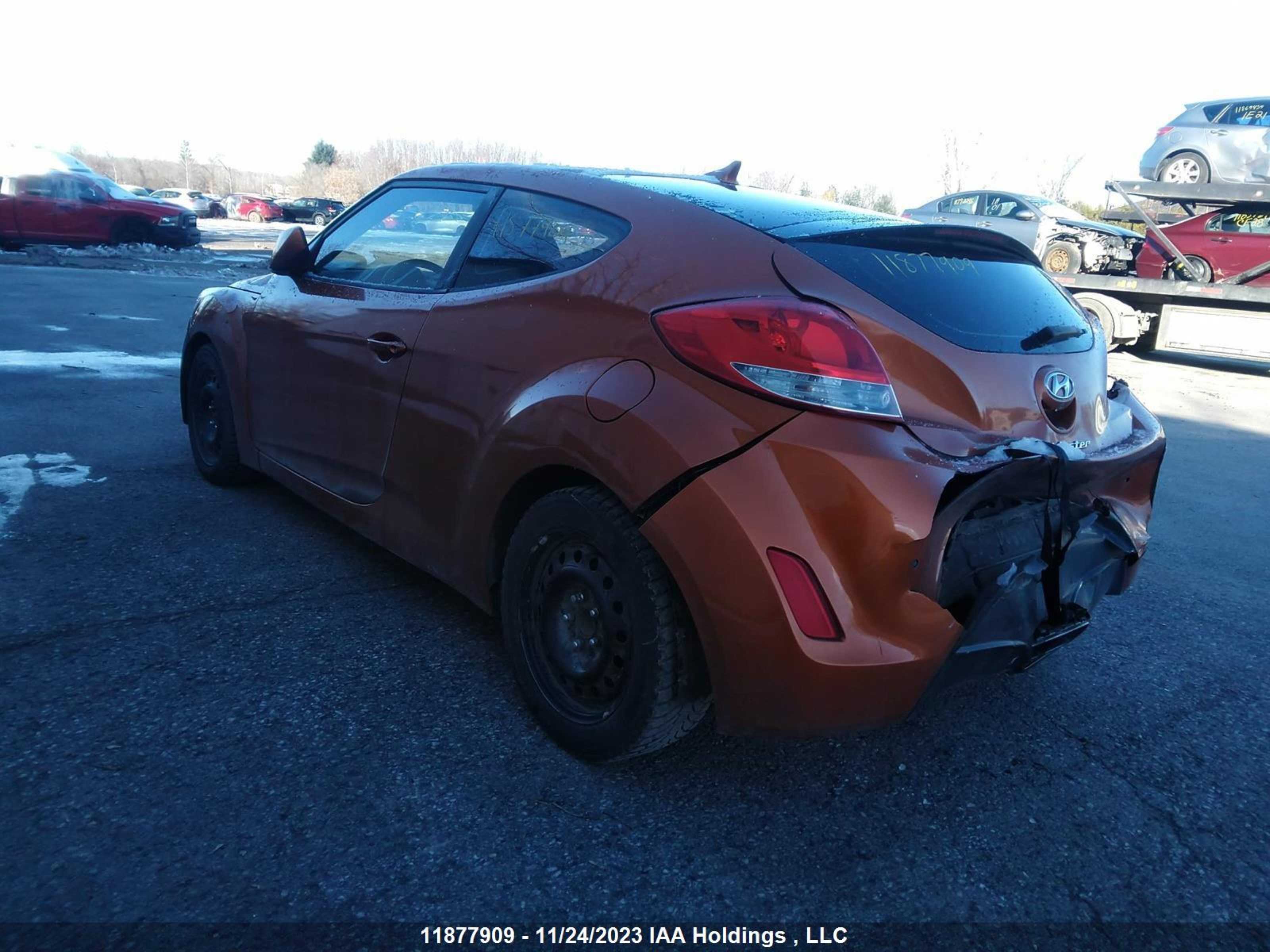 Photo 2 VIN: KMHTC6AD2CU033244 - HYUNDAI VELOSTER 