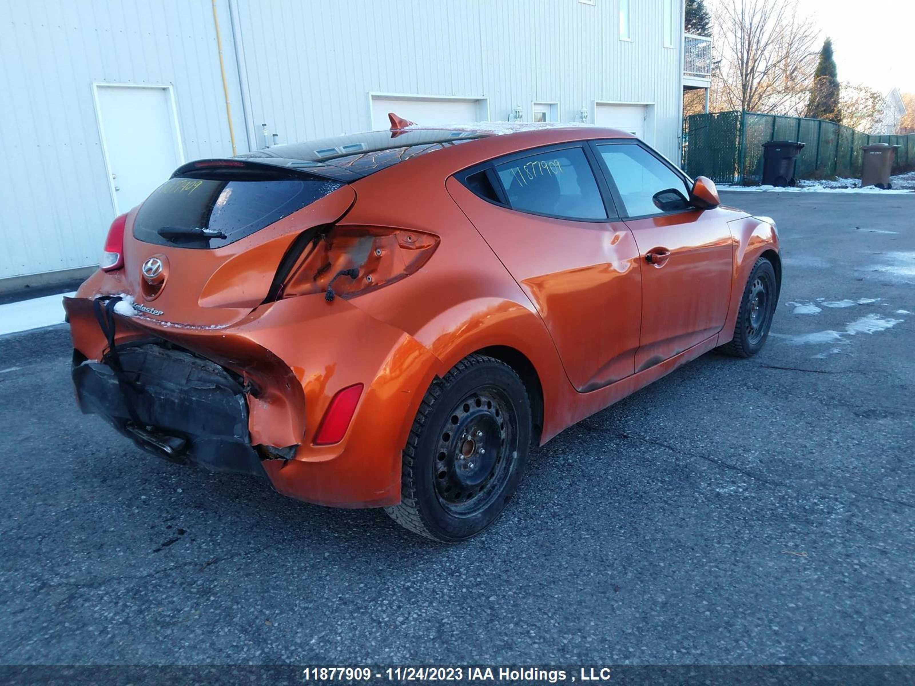 Photo 3 VIN: KMHTC6AD2CU033244 - HYUNDAI VELOSTER 