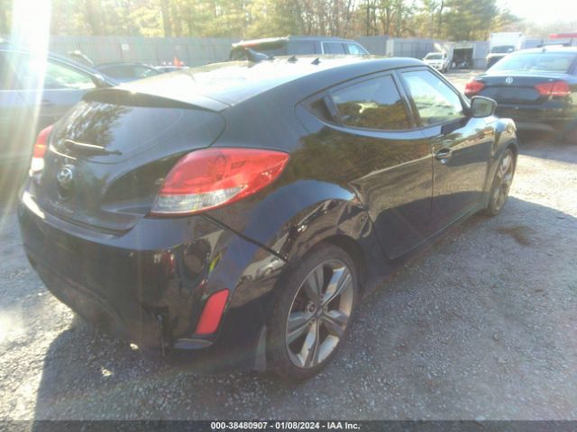 Photo 3 VIN: KMHTC6AD2CU054725 - HYUNDAI VELOSTER 