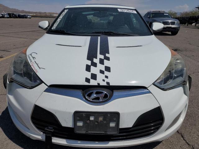 Photo 4 VIN: KMHTC6AD2CU057107 - HYUNDAI VELOSTER 