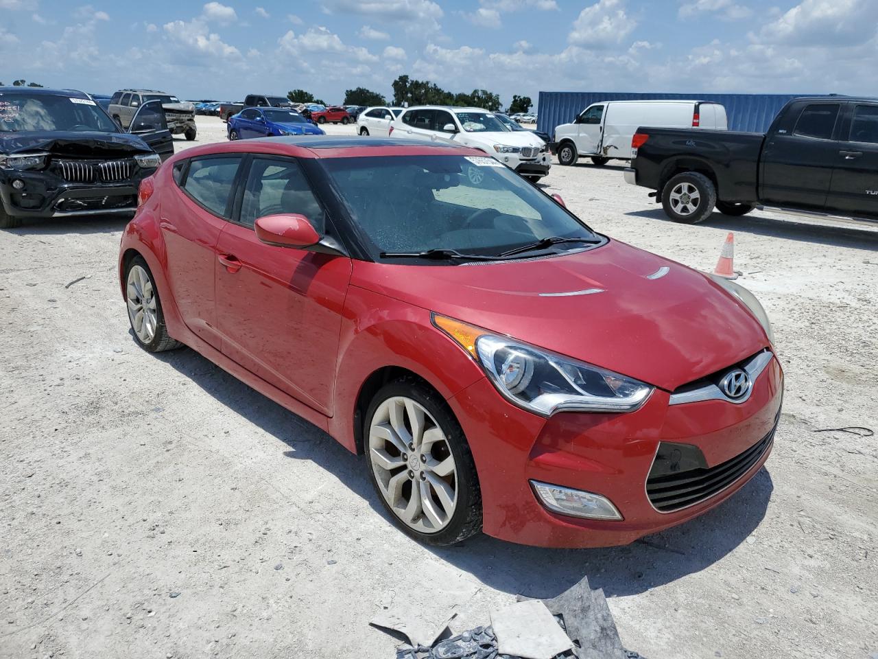 Photo 3 VIN: KMHTC6AD2CU069676 - HYUNDAI VELOSTER 