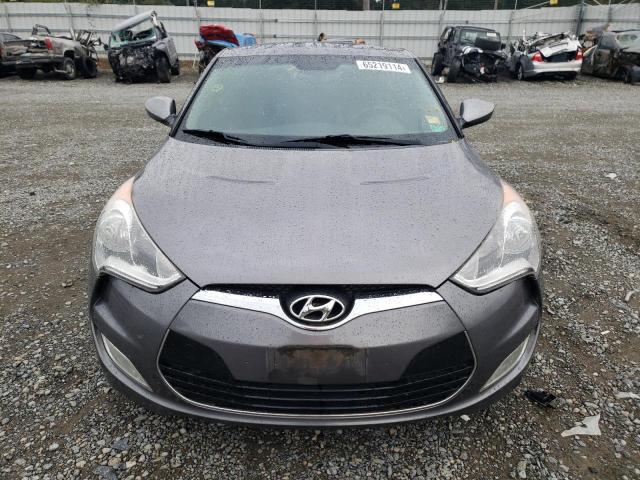 Photo 4 VIN: KMHTC6AD2DU100863 - HYUNDAI VELOSTER 