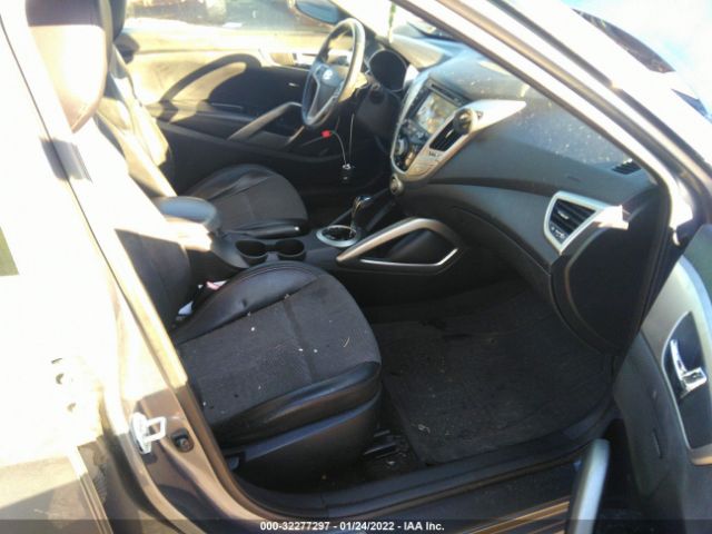 Photo 4 VIN: KMHTC6AD2DU123494 - HYUNDAI VELOSTER 