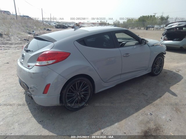 Photo 3 VIN: KMHTC6AD2DU130980 - HYUNDAI VELOSTER 